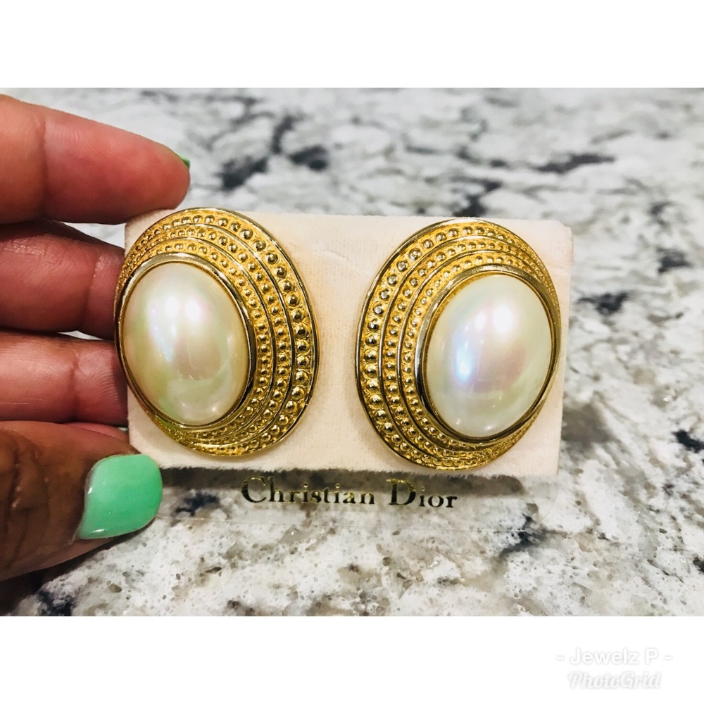 ✨ Vintage Christian Dior Gold-Tone Faux Pearl Clip-On Earrings ✨